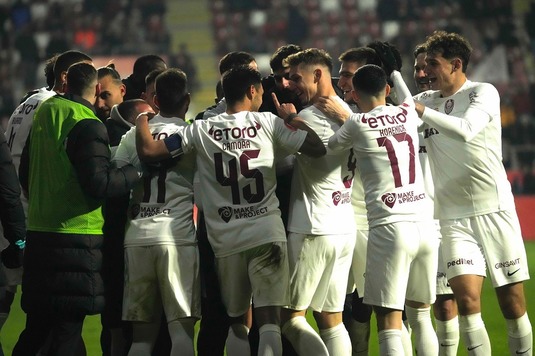 VIDEO | UTA - CFR Cluj 1-4, în Superliga! Echipa lui Dan Petrescu a marcat din toate poziţiile şi a urcat pe primul loc în Superliga