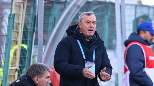 Mircea Rednic nu l-a menajat pe arbitrul care a debutat în Superliga, în Buzău - UTA: ”Ţipa întruna. Preocuparea lui a fost să îmi dea galben”