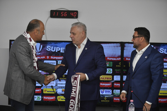 Începe curăţenia la Rapid! Încă o plecare în Giuleşti, după cea a lui Marius Şumudică: ”Au închis absolut tot”