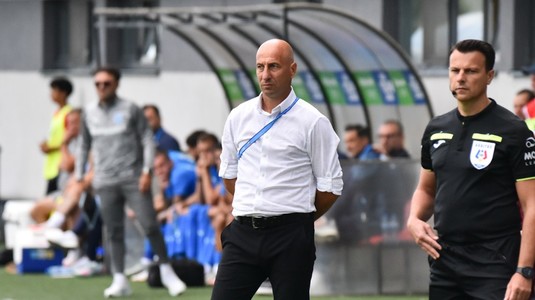 Robert Ilyes a răbufnit la adresa arbitrajului după înfrângerea cu Universitatea Craiova: "Imediat te termină dacă vrea!"