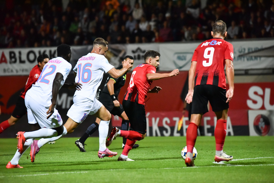 Debusolat după remiza de la Miercurea Ciuc, jucătorul de la FCSB a recunoscut: ”Nu arătăm bine. Nu ştiu ce se întâmplă”
