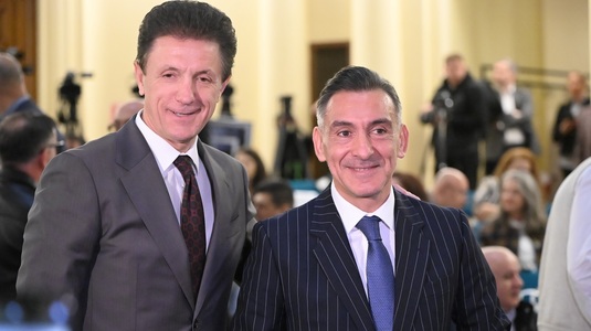 Ilie Dumitrescu a spus cine merită trofeul pentru jucătorul şi antrenorul anului. Dumitru Dragomir a numit preşedintele anului din Superliga
