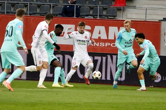 LIVE VIDEO | UTA - Hermannstadt, de la 17:30, pe Orangesport.ro. Play-out-ul începe la Arad