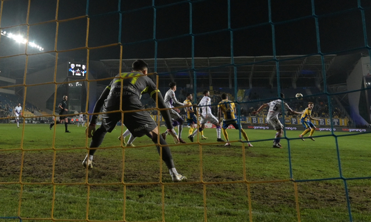 A gafat incredibil înaintea meciului cu Turcia, dar fostul component al ”Generaţiei de Aur” i-a sărit în apărare: ”Nu-l judecaţi. E un ghinion teribil”