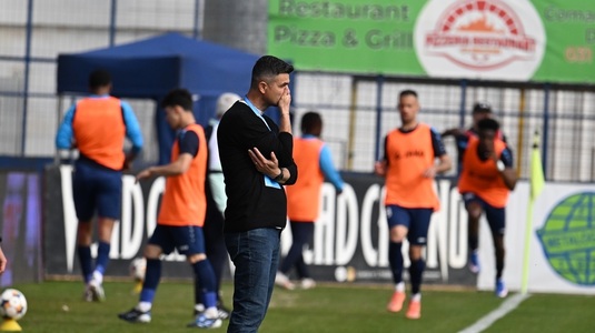 Antrenorul a răbufnit după eşecul echipei sale: ”Avem penalty clar! Arbitrul nu a făcut faţă”. Cum a replicat învingătorul: ”Şi-au jucat azi ultima şansă”