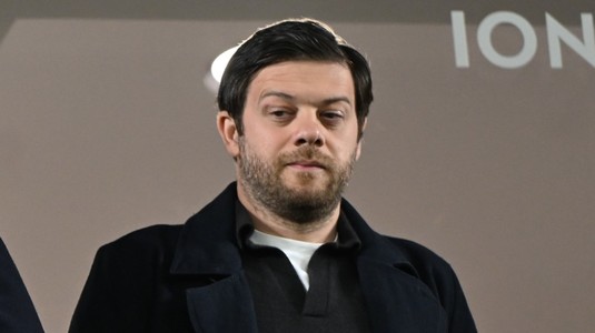 Victor Angelescu a răbufnit în direct, după ce fanii rapidişti şi-au acuzat favoriţii de trucare de meciuri: ”Sunt foarte buni la ironii. Nu am nicio problemă să mă înjure”