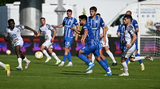 LIVE VIDEO | Chindia Târgovişte - Farul Constanţa, pe orangesport.ro. Carusel de emoţii! Pesic semnează ratarea anului în fotbal, iar la faza următoare înscrie