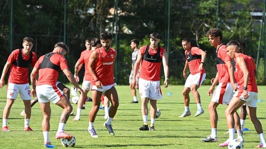 Dinamo se desparte de doi jucători! Clubul a anunţat rezilierea amiabilă a contractelor