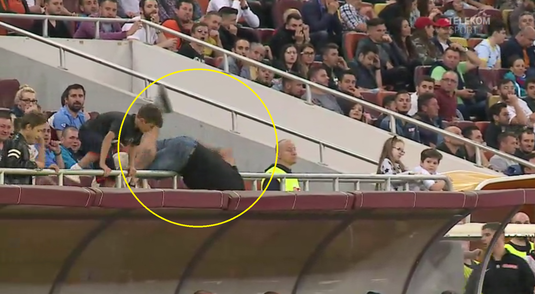 VIDEO | Momente de panică pe Arena Naţională! Un suporter de la FCSB a căzut din tribună. A încercat să prindă o bluză aruncată de Nedelcu
