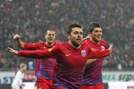"Chiar m-am gândit să-l trimit în teren". De ce n-a mai intrat Rusescu în meciul cu Hajduk Split