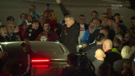VIDEO | Sus pe maşină! Becali s-a dat în spectacol la Arena Naţională. Ce reacţie au avut fanii la gestul patronului de la FCSB