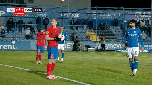 Darius Olaru, criticat după gestul incalificabil făcut în Farul - FCSB. A fost surprins de camere: "E prima oară când te înjură unii pe stadion?"