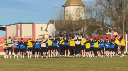 VIDEO | Peluza Nord, prezentă la antrenamentul jucătorilor de la FCSB! Imagini memorabile înaintea partidei cu Universitatea Craiova