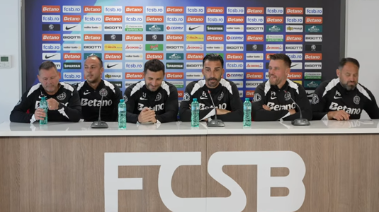 O conferinţă altfel. Tot staff-ul de la FCSB şi-a făcut apariţia înaintea meciului cu CFR Cluj