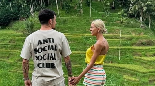 S-a certat cu soţia după ce FCSB l-a ofertat. Fotbalistul a ales "cu sufletul": "În viaţa ta să nu mai zici aşa ceva. Asta vreau" | EXCLUSIV