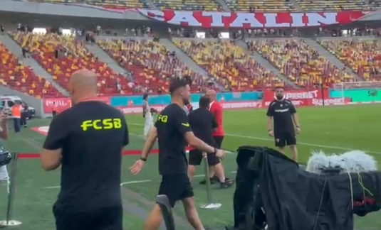 VIDEO | Dennis Politic, primire ostilă la Dinamo - FCSB. Ce au făcut câţiva suporteri, atunci când atacantul a ieşit pe teren