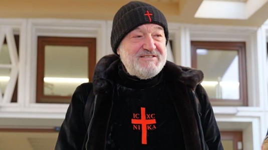 Becali l-a sunat pe MM, apoi a anunţat o altă plecare de la FCSB: "Îl dau, gata!". L-a distrus şi pe Tavi Popescu: "Pot eu să-mi pun baza în el?"