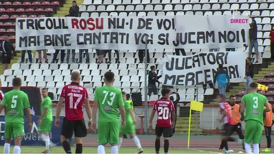 VIDEO | Haos la Dinamo! Fanii au răbufnit: "Intrăm pe teren!". Ce-i cer lui Miriuţă