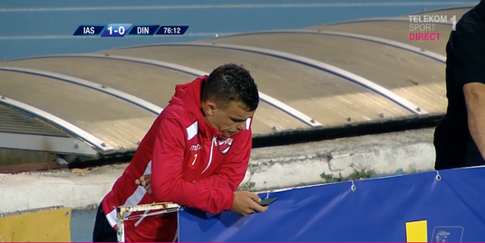 VIDEO | Schimbat la pauză de Bratu, Dan Nistor a pus mâna pe telefon. Imagini incredibile cu căpitanul lui Dinamo