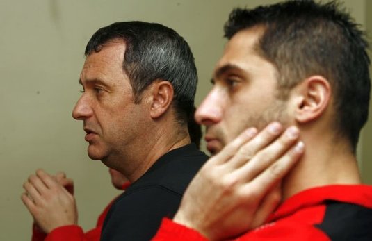 Mircea Rednic a refuzat-o iniţial pe Dinamo, dar conducerea a fost categorică: "Niculescu oricum este dat afară!"