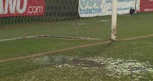VIDEO | Mătura, mătura! Ce au făcut oficialii lui Dinamo înainte de meciul de la Târgu Mureş. Doar în Liga I vezi aşa ceva 