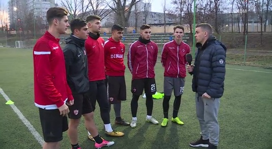 VIDEO EXCLUSIV | Juniorii U19, mândria clubului Dinamo. Singura echipă neînvinsă a "câinilor" a fost vizitată de Dănciulescu şi de Nistor