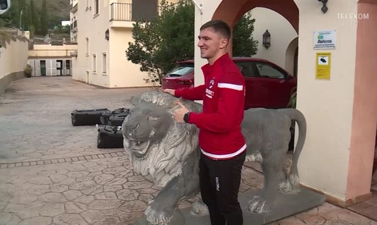 VIDEO | Deian Sorescu s-a dat şi el cu "leii". Moment amuzant la sosirea dinamoviştilor în Spania