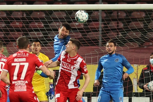 "S-ar putea să ajungă el la Dinamo". Varianta luată în calcul pentru înlocuirea lui Mulţescu: "E greu să dormi şi să nu vezi luminiţa de la capătul tunelului"