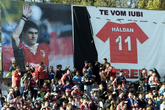 Au trecut 21 de ani de când s-a stins din viaţă Cătălin Hîldan. Omagiile aduse ”Unicului Căpitan” de legendele lui Dinamo
