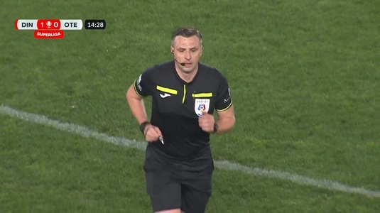 VIDEO | Moroiţă a oprit subit meciul Dinamo - Oţelul, s-a dus la VAR şi a dictat penalty pentru echipa lui Dorinel Munteanu. Faza care i-a scăpat