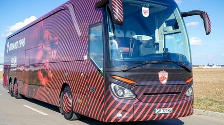 S-a aflat cum a ajuns la Dinamo autocarul pe care l-a folosit şi FCSB, după ce fanii "câinilor" au izbucnit! Prima explicaţie: "Este adevărat" | FOTO