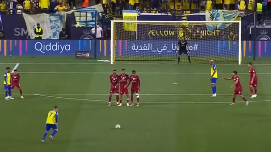 OFICIAL | Devis Epassy a semnat cu Dinamo! Noul portar a luat gol de la Cristiano Ronaldo 