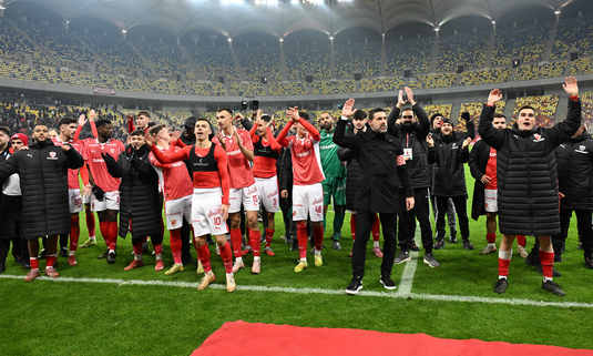 Fostul antrenor de la Dinamo a dat verdictul în privinţa atacantului dorit de "câini": "E o soluţie foarte bună"
