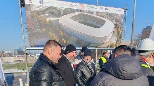 VIDEO | Zi istorică în "Ştefan cel Mare”: a început demolarea stadionului Dinamo
