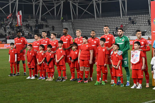 Dinamo, în scădere de formă? Un fost mare dinamovist îşi face griji după ultimele prestaţii din Superligă: ”Oare au tras totul ca să ajunga în play-off şi după gata?”