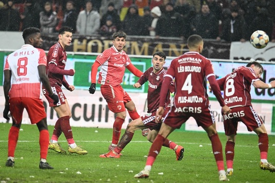 Cine a fost delegat la derby-ul Dinamo - Rapid! Istvan Kovacs va arbitra meciul UTA Arad - Farul Constanţa