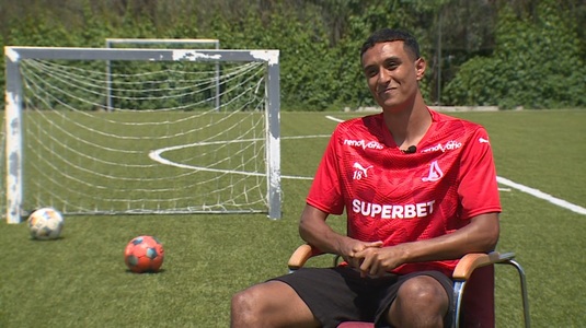 Povestea fascinantă a atacantului străin transferat de Dinamo: "Bunicul meu a studiat aici, era fan Dinamo. Am acceptat repede să vin"