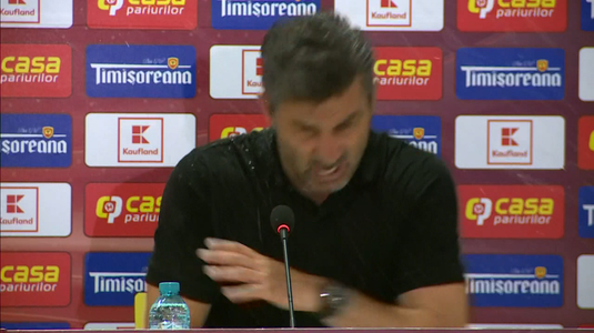 Ouzounidis, luat prin surprindere la conferinţa de presă! Ce a păţit antrenorul Universităţii Craiova la finalul Supercupei României VIDEO