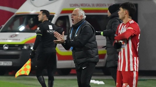 "E posibil să se gândească la un şoc în noaptea asta". A transmis că Mandorlini nu mai are scăpare la CFR Cluj: "Nu ştiu cum te mai prinde următorul meci"