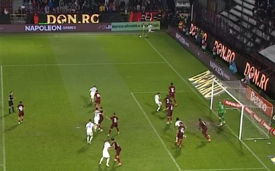 VIDEO | Fază incredibilă! Abeid a luat roşu după ce l-a pălmuit pe Şut în careu, dar Colţescu nu a acordat penalty pentru FCSB. Cum a fost posibil