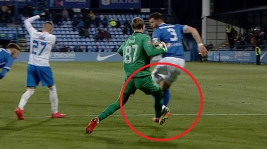 VIDEO | Bizar! Arlauskis a comis un penalty cum rar de vede. Şi-a pierdut capul şi a făcut un gest stupid în Farul - Universitatea Craiova
