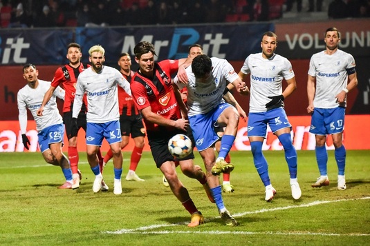 Neverosimil pentru Hagi! Un fotbalist de 20 de ani, singurul punct de atracţie de la Farul: “Un copil despre care chiar se poate discuta, în rest... Sunt pe tobogan”