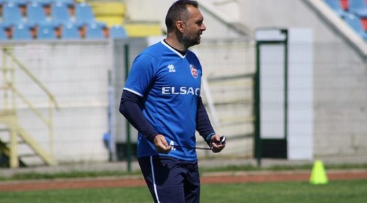 A plecat de la Al-Faisaly şi a preferat să se întoarcă în fotbalul românesc! Antrenorul care a semnat pe 3 ani cu FC Botoşani
