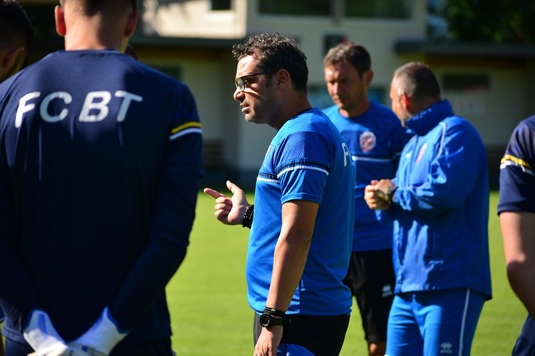 OFICIAL | FC Botoşani nu ţine cont de decizia ministrului Eduard Novak! Transferul anunţat de moldoveni: ”Argentinianul a jucat la Genoa”