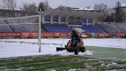 Emoţii cu terenul de la Botoşani. Cum se prezenta dimineaţa şi cum arată cu câteva ore înaintea restanţei cu FCSB | FOTO