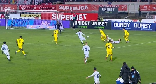 LIVE VIDEO FC Botoşani - Dinamo, ACUM, pe orangesport.ro. Mailat îl învinge pe Epassy cu o execuţie rafinată. Pauză