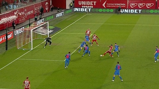 VIDEO | I-a lăsat să se bucure minute în şir, apoi a anulat golul! Sebastian Colţescu, în mijlocul unei decizii luate cu VAR, în Sepsi - FCSB