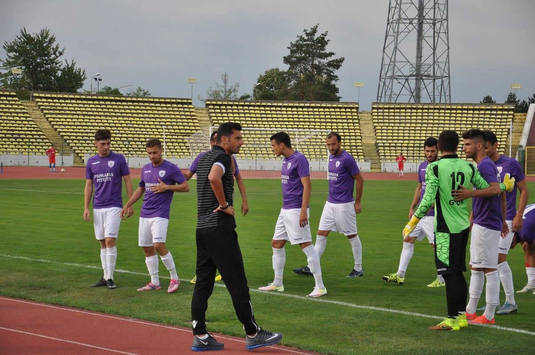 FC Argeş - Ripensia Timişoara 1-2. Debut cu stângul pentru Nicolae Dică în Liga 2. Trupa viola a fost învinsă de două SUPER goluri 