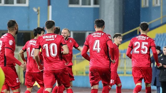 VIDEO | Hermannstadt - U Cluj 0-2. Meci la vârful clasamentului în Liga 2. Oaspeţii au trecut pe locul secund peste sibieni