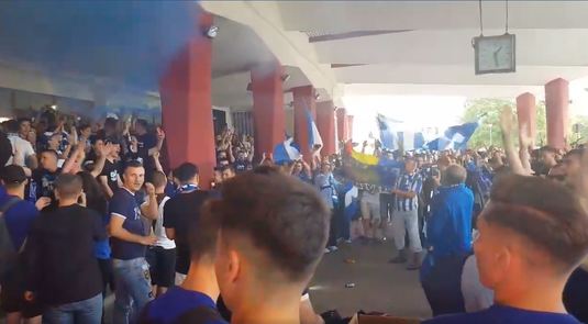 VIDEO | Spectacol total în gara din Craiova! Oltenii fac show pe peron la plecarea spre Bucureşti. Torţe şi fumigene